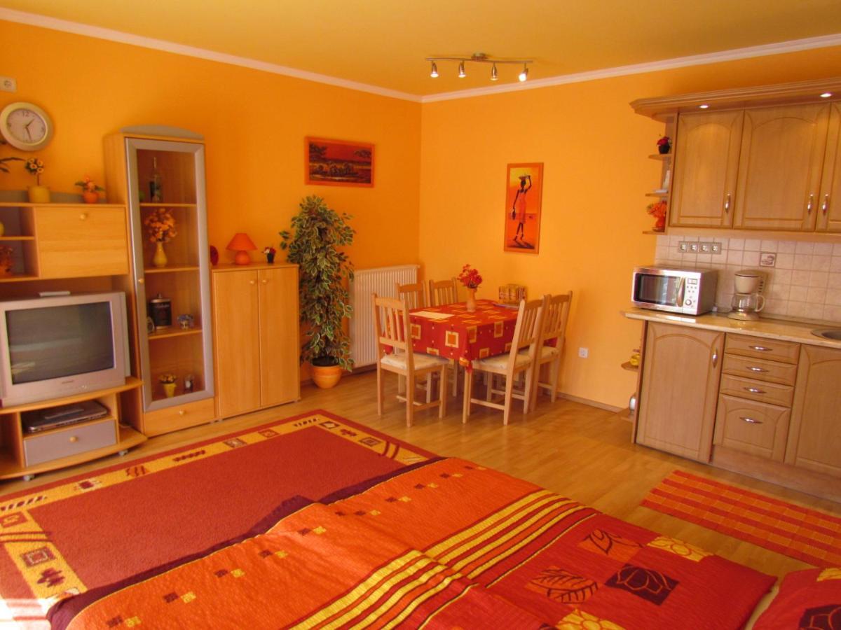 Balaton Wellness Apartman Шиофок Экстерьер фото