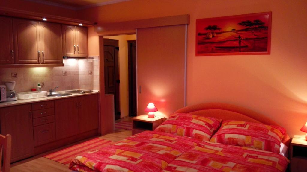 Balaton Wellness Apartman Шиофок Номер фото